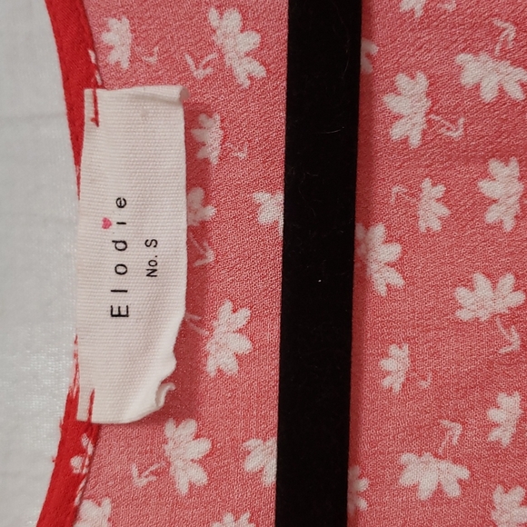 Red Floral Eoldie Top - Picture 3 of 8